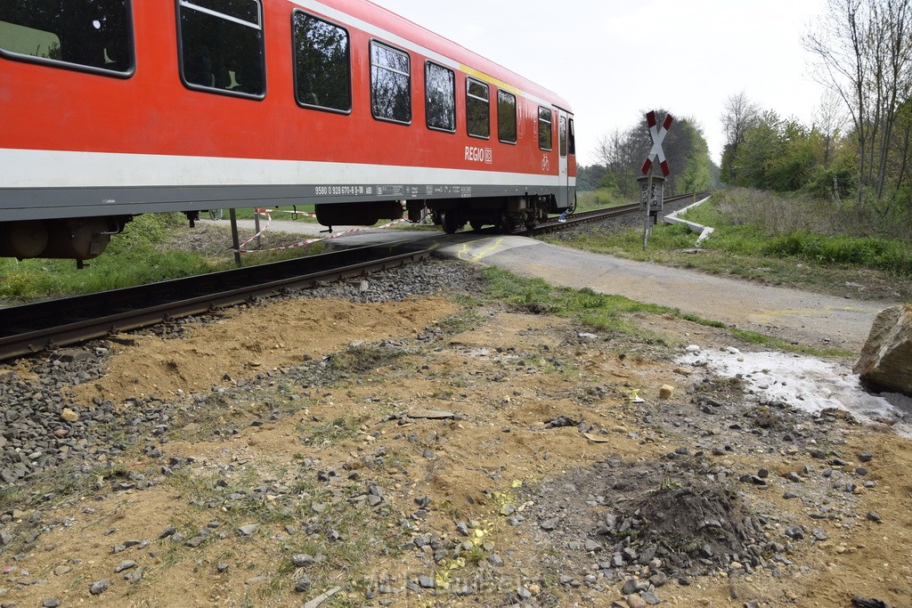 Schwerer VU LKW Zug Bergheim Kenten Koelnerstr P620.JPG - Miklos Laubert